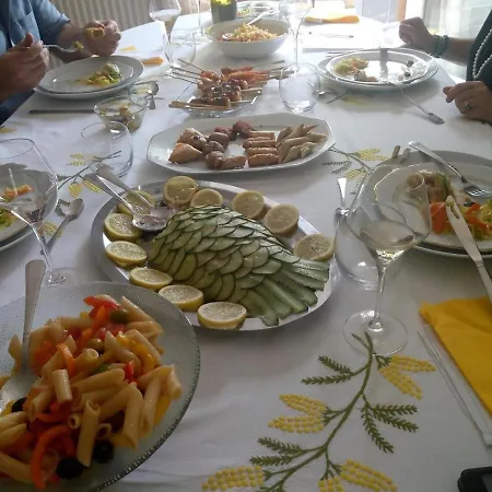 Couette-café D'hotes Pres De 3*